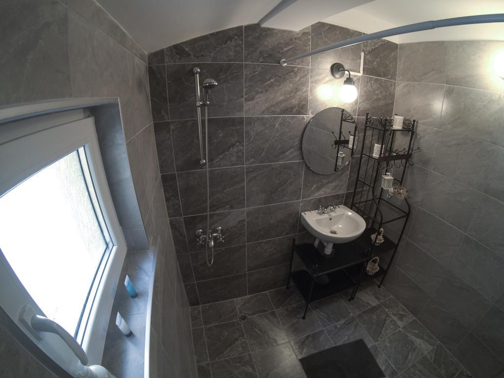 Graf Ignatiev - 3Br Apart Sofia Esterno foto